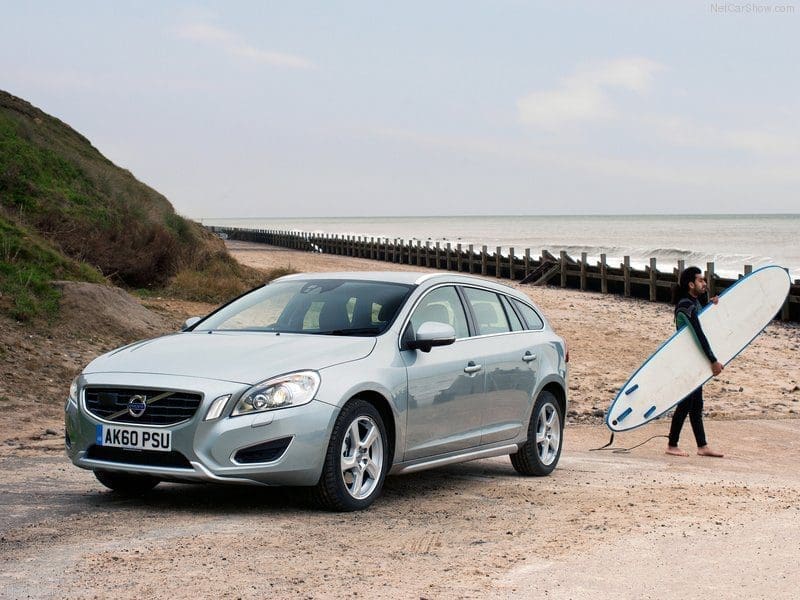 Volvo-V60_2011_800x600_wallpaper_18